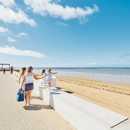 Duplex Face Avec Piscine, Quartier Golf, 2 Chambres, 2 Salles D'eau, Parking Prive - Fr-1-323-513 Apartamento *