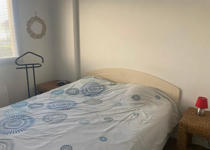 Duplex Face Avec Piscine, Quartier Golf, 2 Chambres, 2 Salles D'eau, Parking Prive - Fr-1-323-513 *